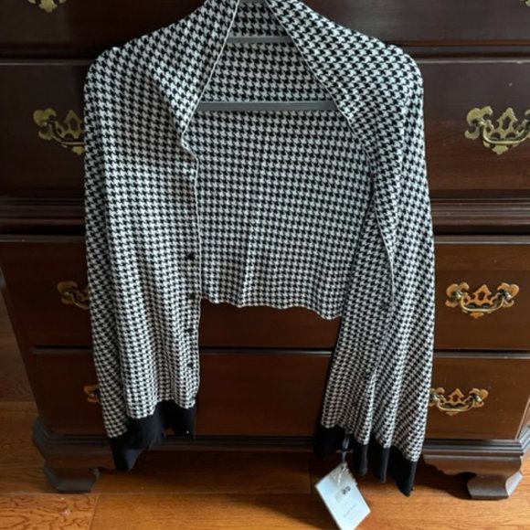 NWT Papillon black and white convertible scarf - Picture 1 of 7